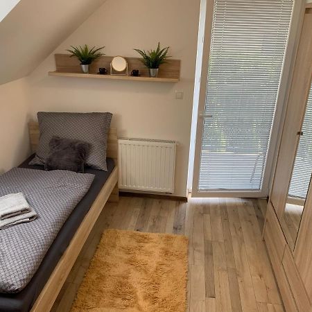 Cozy 2-Bedroom Vacation Apartment With Entire Top Floor Gaj (Lesser Poland) Exterior foto