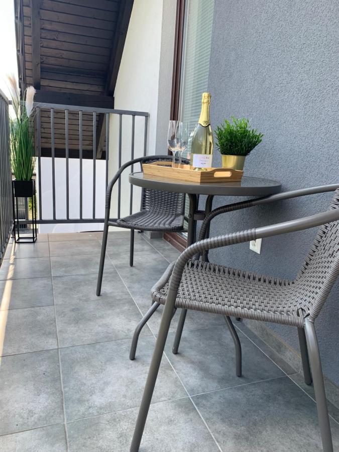 Cozy 2-Bedroom Vacation Apartment With Entire Top Floor Gaj (Lesser Poland) Exterior foto